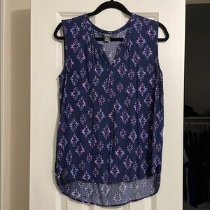 Eddie Bauer Sleeveless Blue Blouse with Geometric Print